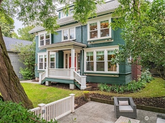768 Belmont Place E, Seattle, WA 98102
