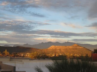 2010 W Cadbury Ct, Tucson, AZ 85713