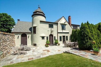 21 Howe Rd, Cohasset, MA 02025