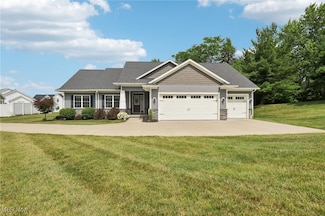 12 Pine Villa Trail, Aurora, OH 44202