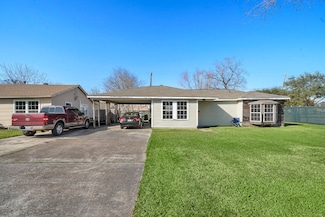 1000 W Thomas Ave, Pasadena, TX 77506