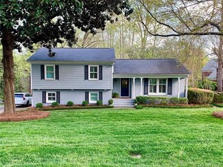 3801 Huckleberry Rd, Charlotte, NC 28210