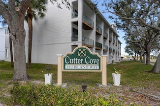 320 Island Way Unit 605, Clearwater Beach, FL 33767