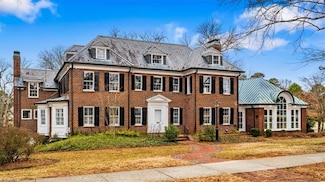 815 Woodland Dr, Greensboro, NC 27408