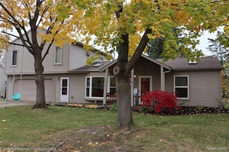3658 Minton Rd, Lake Orion, MI 48359