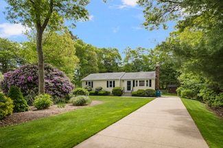 29 Braeburn Ct, East Falmouth, MA 02536
