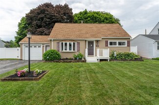 168 Harvest Dr, Rochester, NY 14626