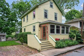 16 Findlay Place, Newport, RI 02840