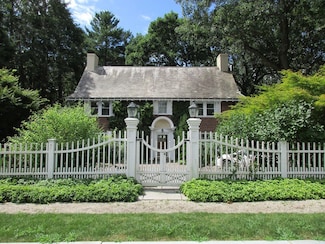 115 Aspen Ave, Auburndale, MA 02466