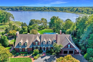 63 Dyke Rd, Setauket, NY 11733
