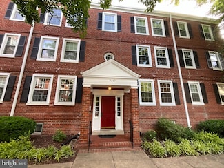 3047 S Columbus St Unit B2, Arlington, VA 22206