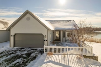 204 Summerhaven Dr S, East Syracuse, NY 13057