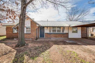 1113 Lincoln Dr, Iowa Park, TX 76367