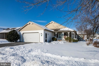 15 Greenbriar Dr, Myerstown, PA 17067