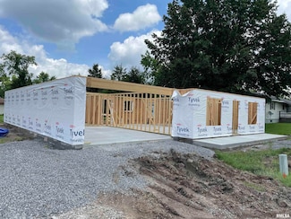 1310 W Mack Ave, Marion, IL 62959