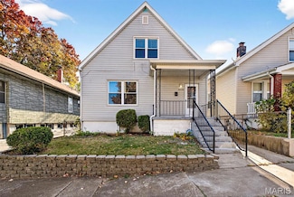 5834 Victoria Ave, Saint Louis, MO 63110