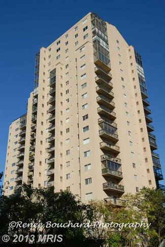 1211 S Eads St Unit 2002, Arlington, VA 22202
