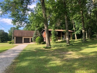 9530 Whippoorwill Rd, Diamond, OH 44412