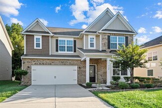 8102 Kelburn Ln, Charlotte, NC 28273