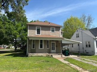 421 S 3rd St, Breese, IL 62230