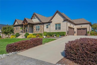 6683 Aspen Forest Ln, Walkertown, NC 27051