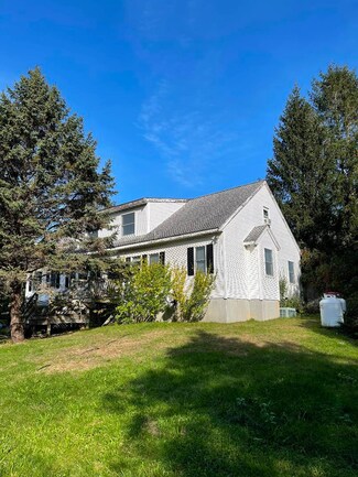 47 Carl Lairs Ln, Vineyard Haven, MA 02568
