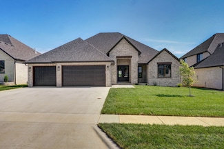 2136 N Silver Charm Ave, Springfield, MO 65802