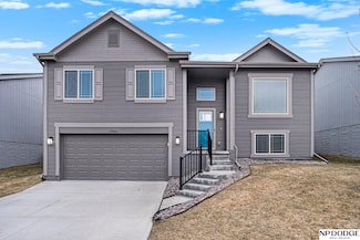 7902 N 149th St, Bennington, NE 68007