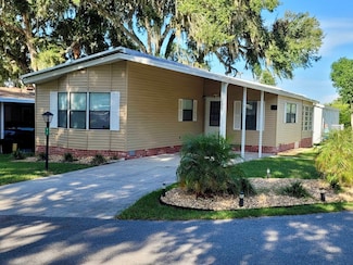 1281 Citrus Dr, Leesburg, FL 34788