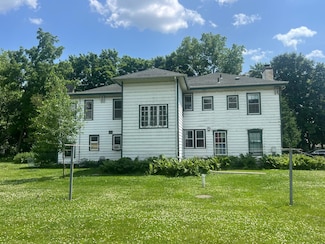W379N5686 N Lake Rd, Oconomowoc, WI 53066