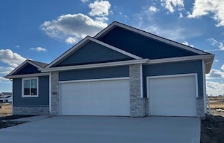 1490 Locust St, Waukee, IA 50263