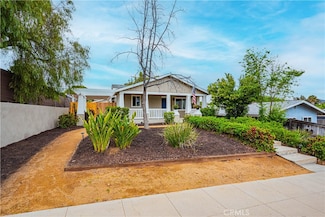 807 W Pottery St, Lake Elsinore, CA 92530