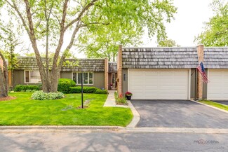 2045 Plymouth Ln Unit 72, Northbrook, IL 60062
