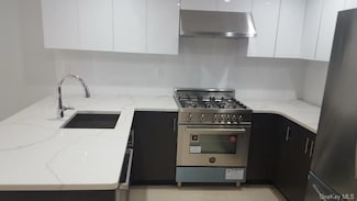 158-15 Union Turnpike Unit 2A, Fresh Meadows, NY 11366