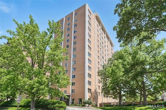 900 S Hanley Rd Unit 1D, Saint Louis, MO 63105