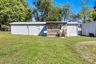 207 Center St, Portland, TN 37148