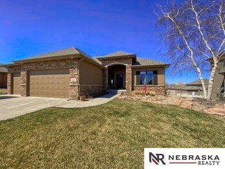 12106 S 79th St, Papillion, NE 68046