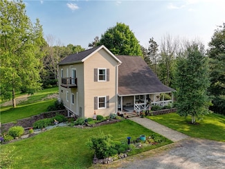 1544 Paddy Ln, MacEdon, NY 14502
