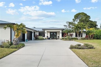 804 NW Spruce Ridge Dr, Stuart, FL 34994