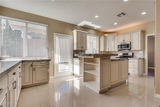 2245 Juniper Berry Dr, Las Vegas, NV 89134
