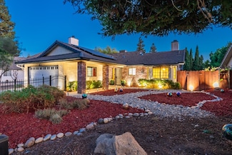 2171 E Shea Dr, Fresno, CA 93720