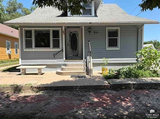 711 S Juliette Ave, Manhattan, KS 66502