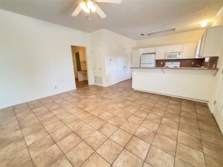 2455 Montgomery Rd, Huntsville, TX 77340