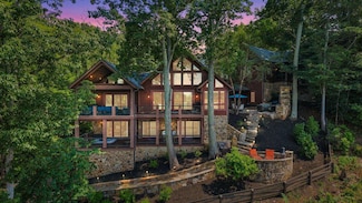 136 Village Ln, Moneta, VA 24121