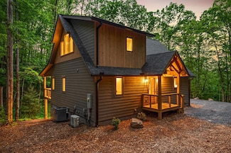 74 Cohutta Overlook Dr, Blue Ridge, GA 30513