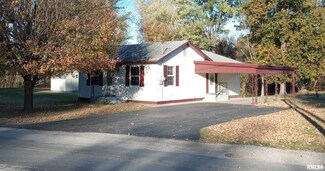 510 Fiddler Ridge Rd, Murphysboro, IL 62966