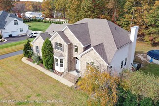 514 Cobain Rd, Jackson, NJ 08527