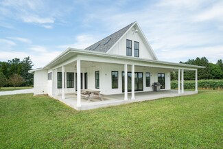 1446 E Shawnee Rd Unit 1, Berrien Springs, MI 49103