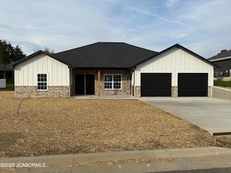 5514 Thornridge Dr, Jefferson Township, MO 65109