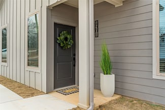 1303 S Bells Ave, Denison, TX 75020